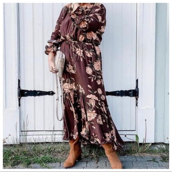 GORGEOUS BOHO CHIC FLORAL DRESS EITH TIE WAIST - Picture 3 of 9